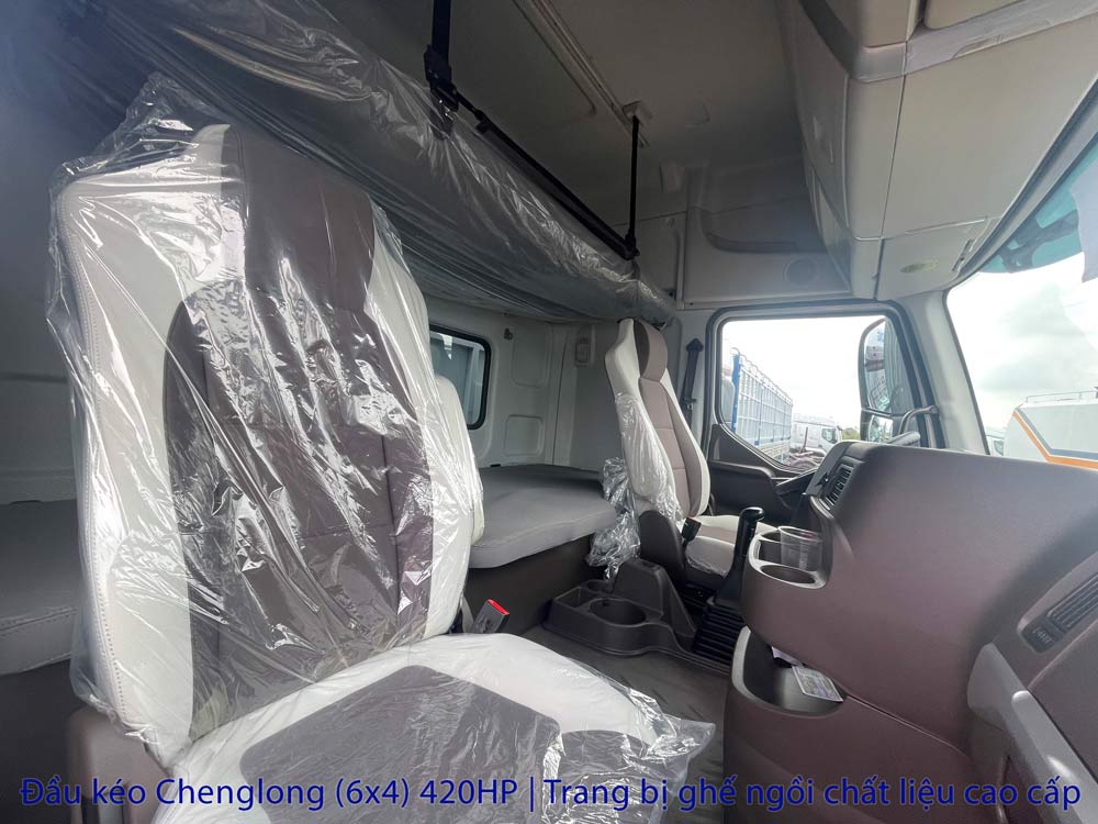 Giá xe đầu kéo Chenglong (6x4) 420HP Nhập Khẩu